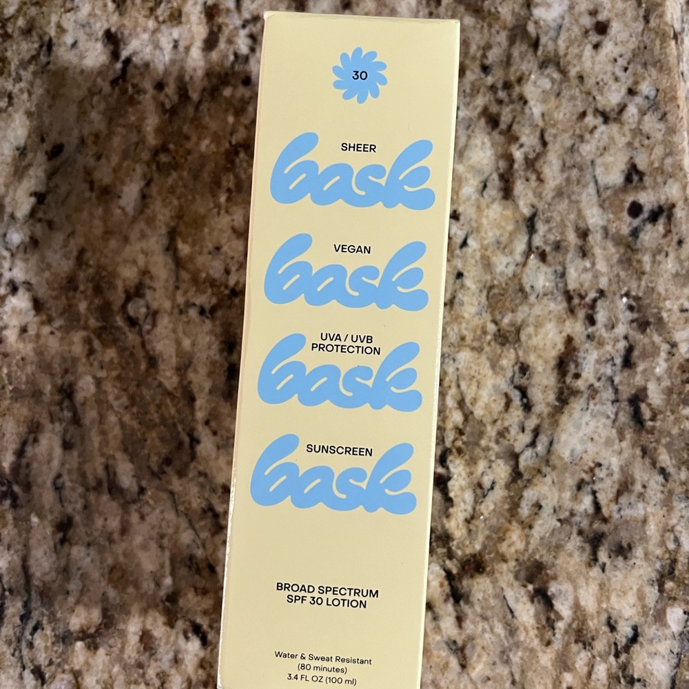 Sheer Vegan Sunscreen SPF 30 Lotion - Yellow